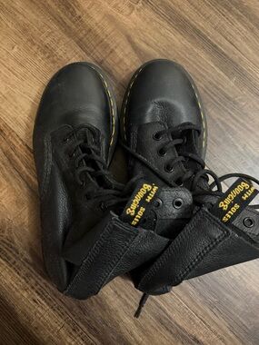Dr Martens 1460 - Women’s US 8